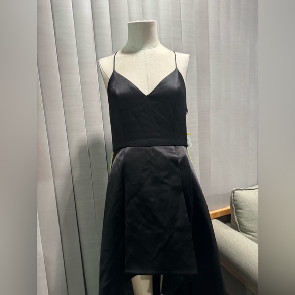 ALICE + OLIVIA by Stacey bendet dress ✨ - Picture 8 of 11